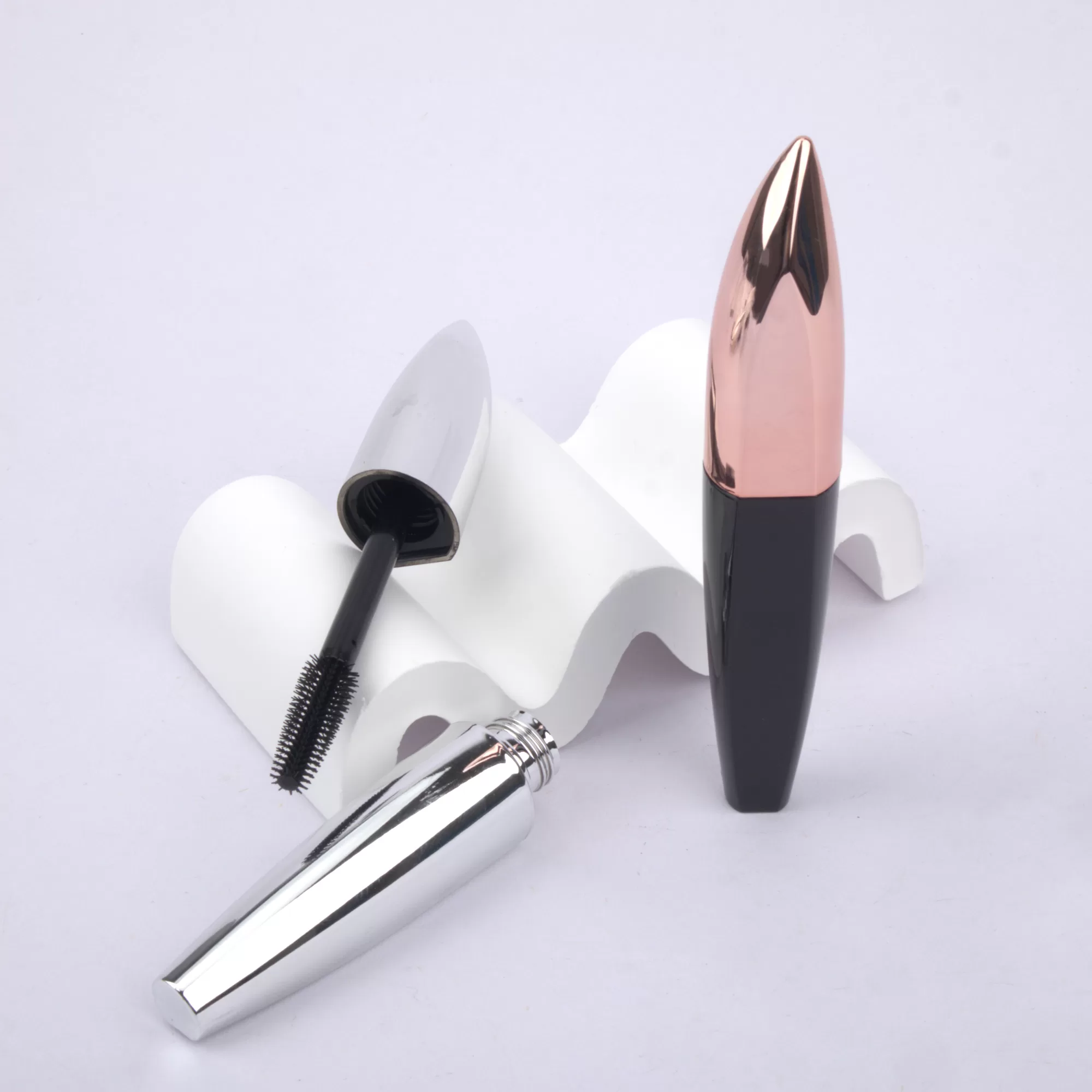 Wholesale Unique Oval Custom Empty Mascara Tube Eyelash Container Packaging Silver - MC190 - Image 4